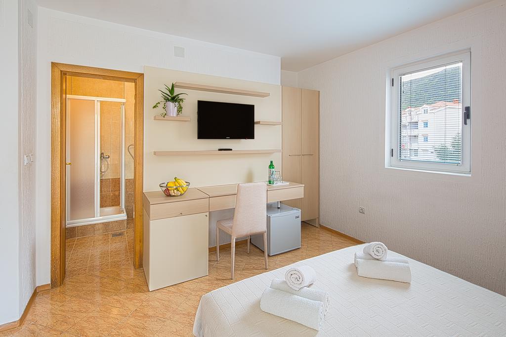 Budva Inn Guest House エクステリア 写真