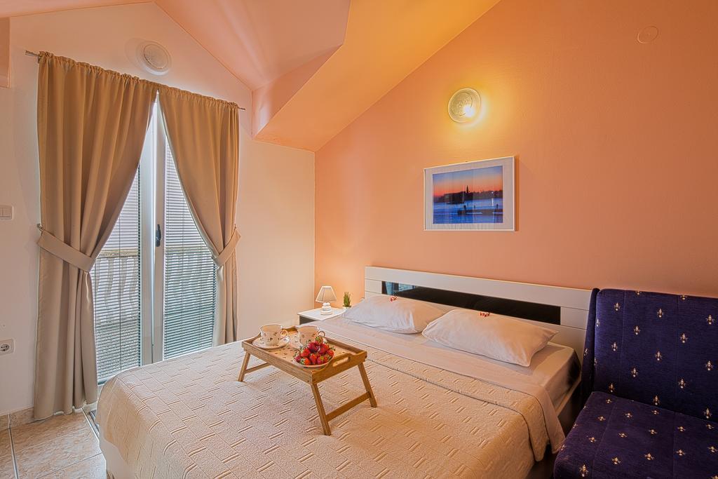 Budva Inn Guest House エクステリア 写真