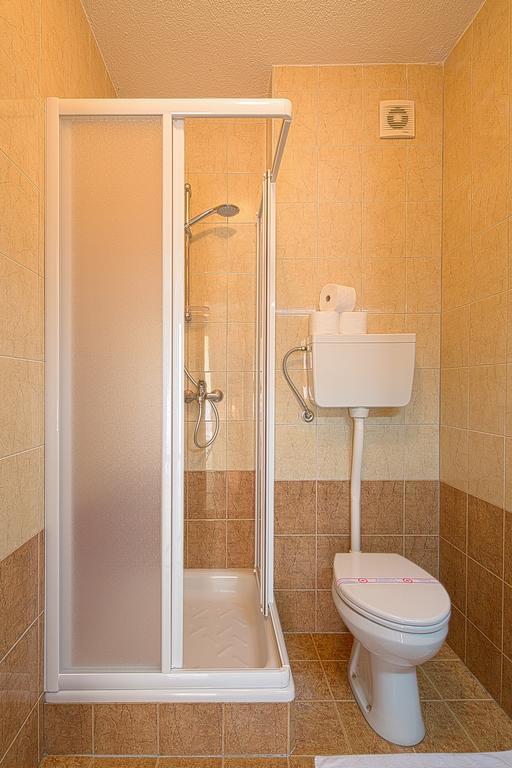 Budva Inn Guest House 部屋 写真